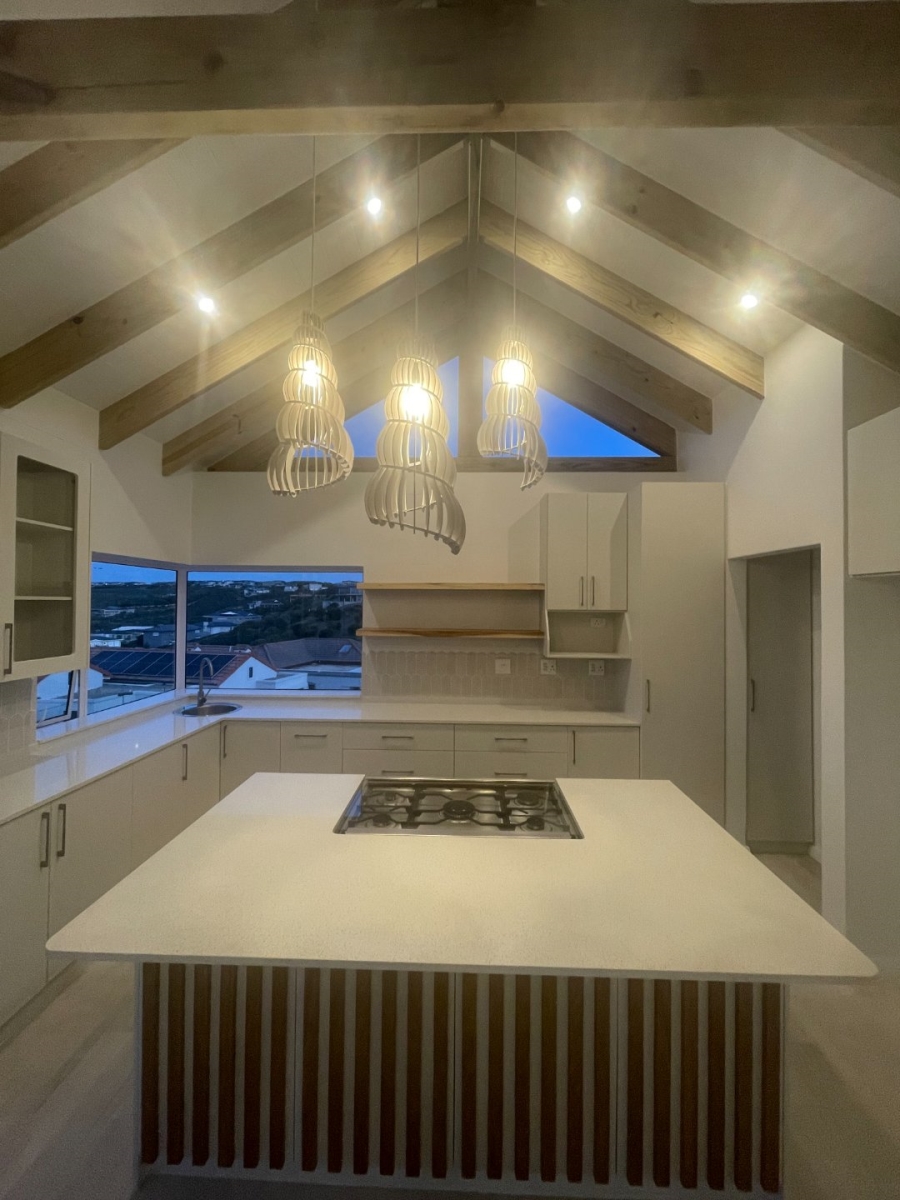 4 Bedroom Property for Sale in Whale Rock Heights Western Cape